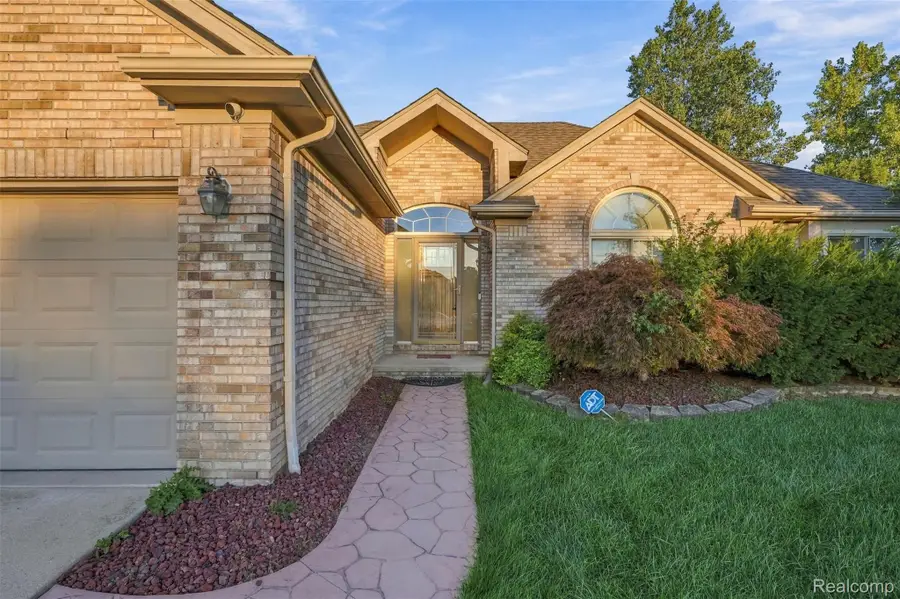 50576 Commons Drive, Macomb, MI 48042 - #3