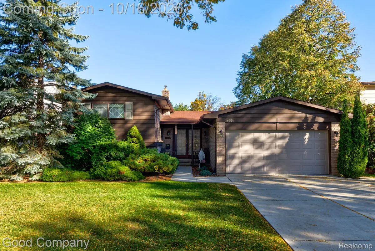 4951 Surrey Drive, Sterling Heights, MI 48310 - #1