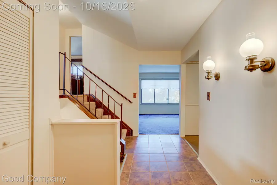 4951 Surrey Drive, Sterling Heights, MI 48310 - #3