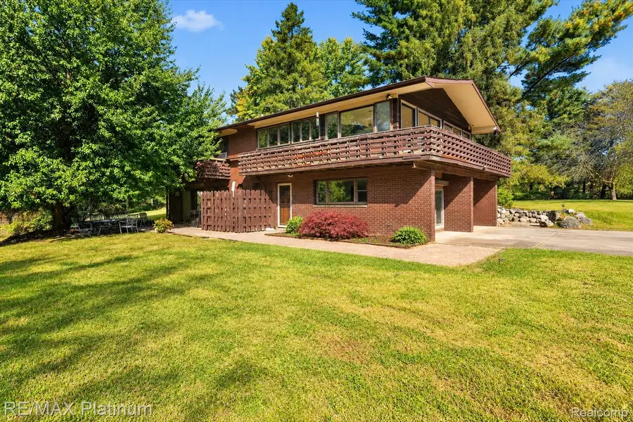 21955 Spearswood Drive, Pinckney, MI 48169 - #2