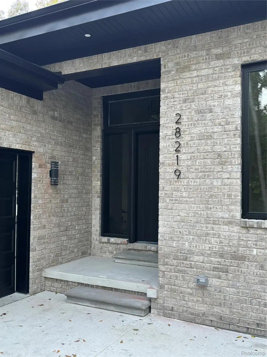 28219 Westbrook Court, Farmington Hills, MI 48334 - #2