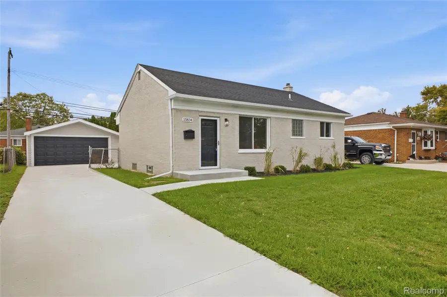 15834 Chestnut Street, Roseville, MI 48066 - #2