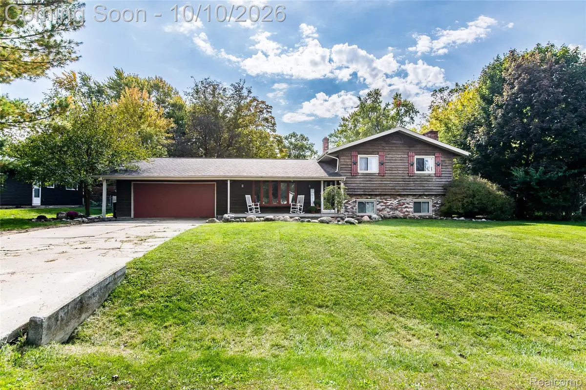 2129 Blackthorn Drive, Burton, MI 48509 - #1