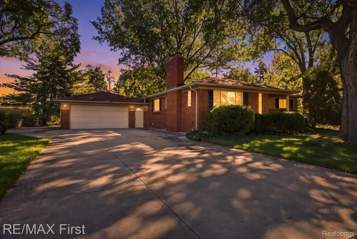 30640 Lorraine Avenue, Warren, MI 48093 - #1
