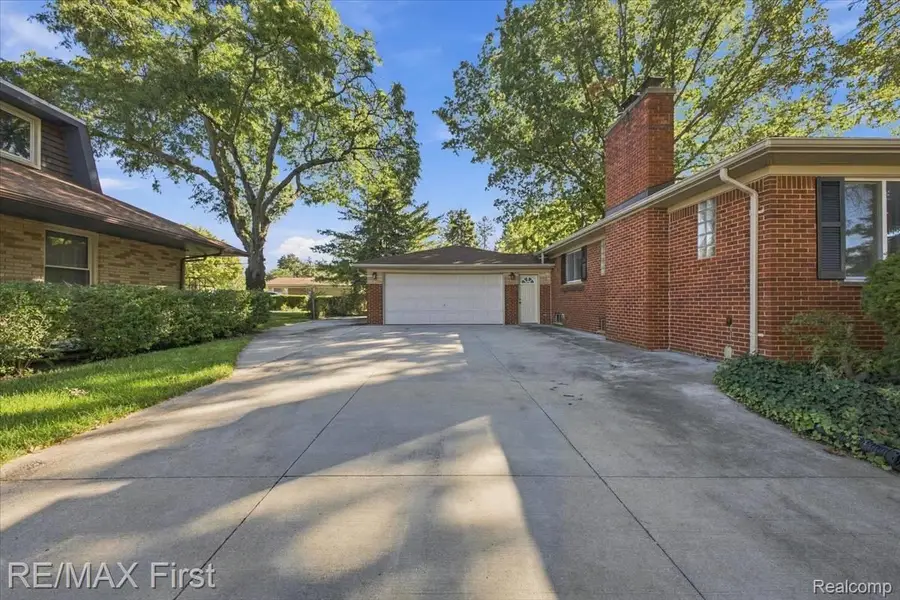 30640 Lorraine Avenue, Warren, MI 48093 - #3