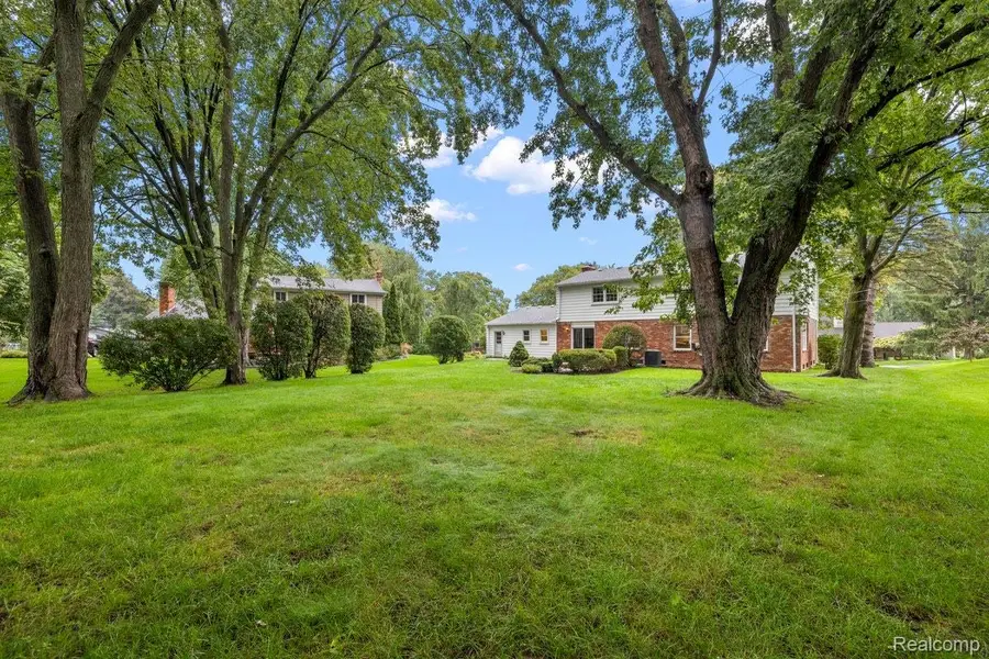 5600 Woodwind Drive, Bloomfield, MI 48301 - #3