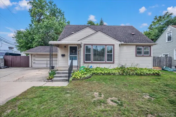 219 Adams Court, Ferndale, MI 48220