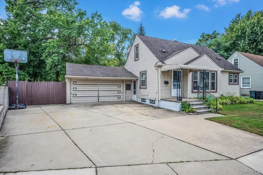 219 Adams Court, Ferndale, MI 48220 - #2