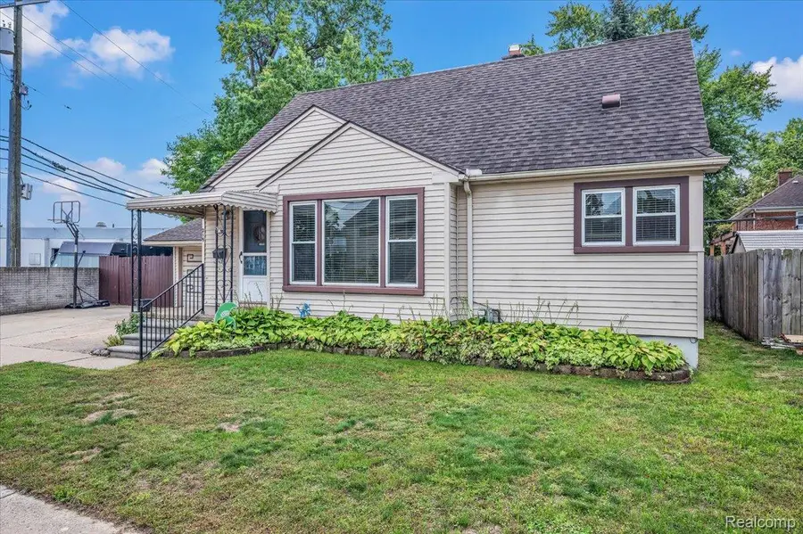 219 Adams Court, Ferndale, MI 48220 - #3