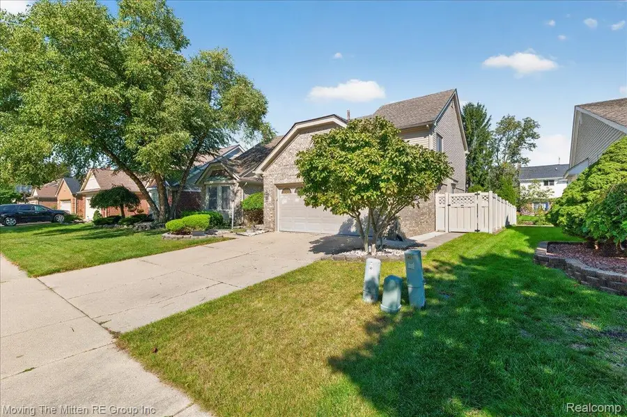 22290 Genesis Drive, Woodhaven, MI 48183 - #3