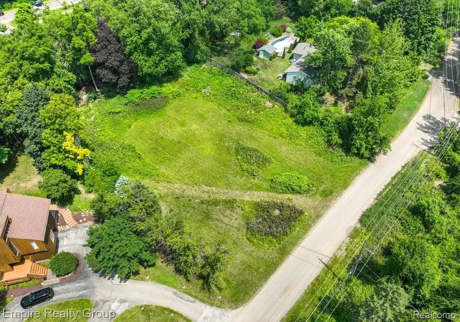 3104 Spring Street, West Bloomfield, MI 48322 - #2