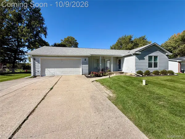 7048 Brittwood Lane, Flint, MI 48507