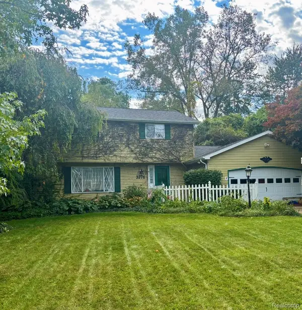 3276 E Charmwood Drive, PortHuron, MI 48060