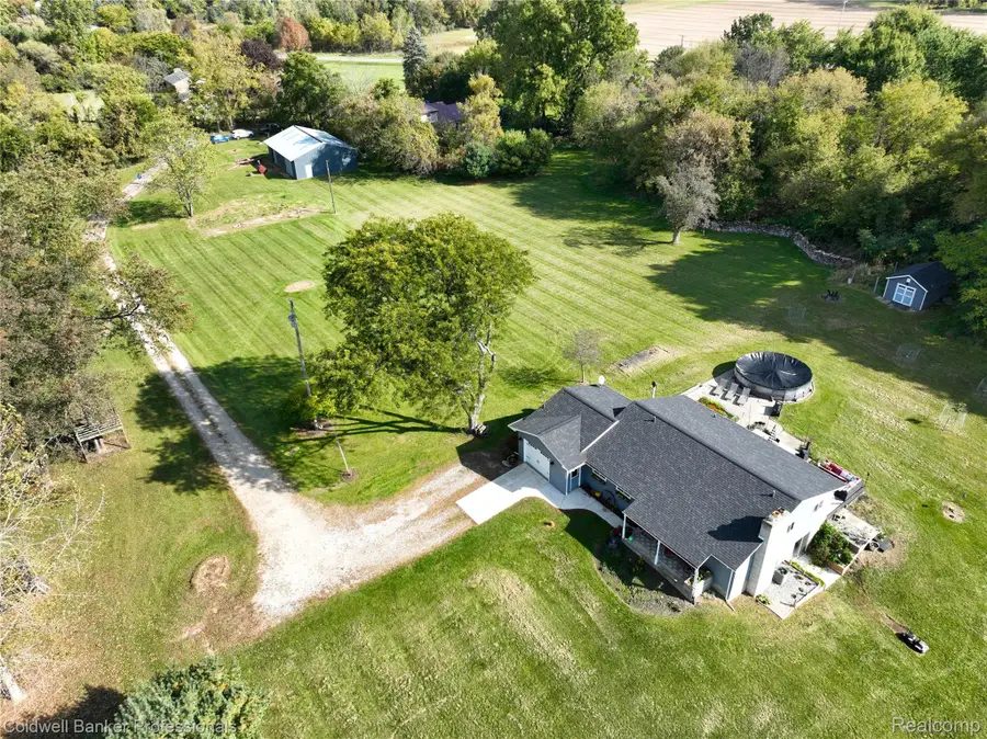 8660 S Durand Road, Durand, MI 48429 - #2