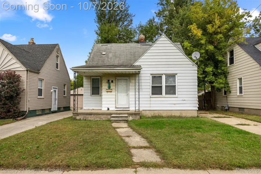 26016 Pennie Street, Dearborn Heights, MI 48125 - #2