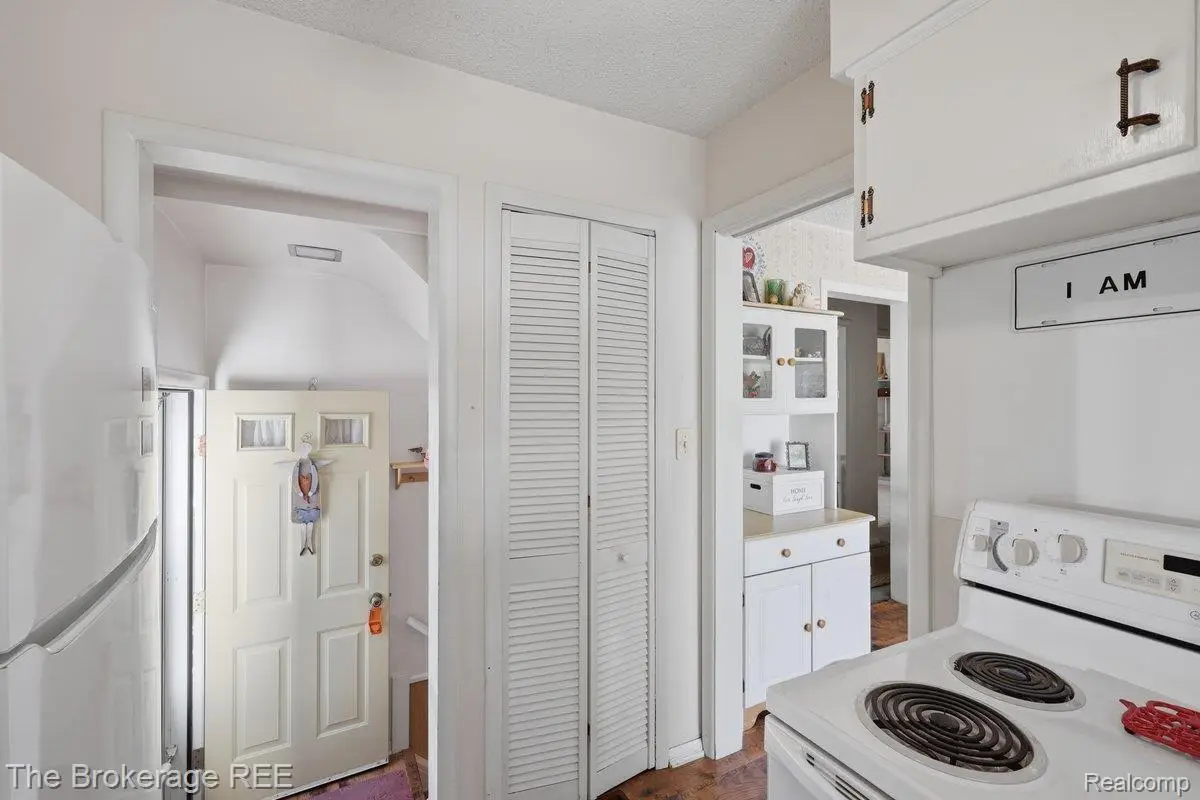 613 E Atherton Road, Flint, MI 48507 - #1