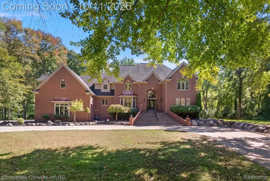 6986 Montgomery Drive, Shelby, MI 48316 - #2