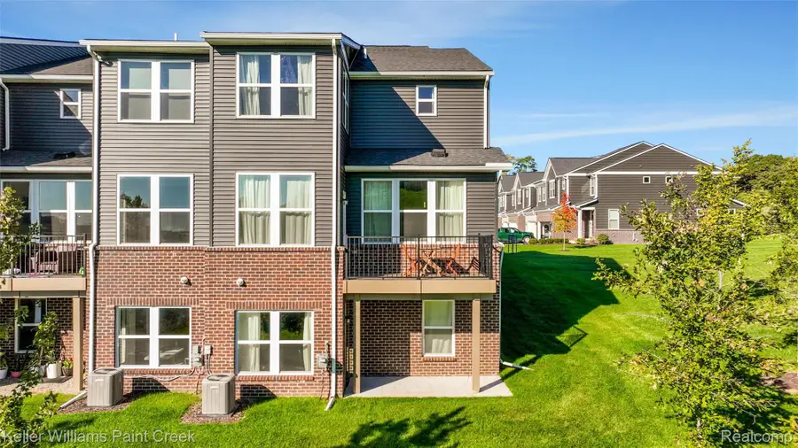 4727 Broomfield Way, Orion, MI 48359 - #2