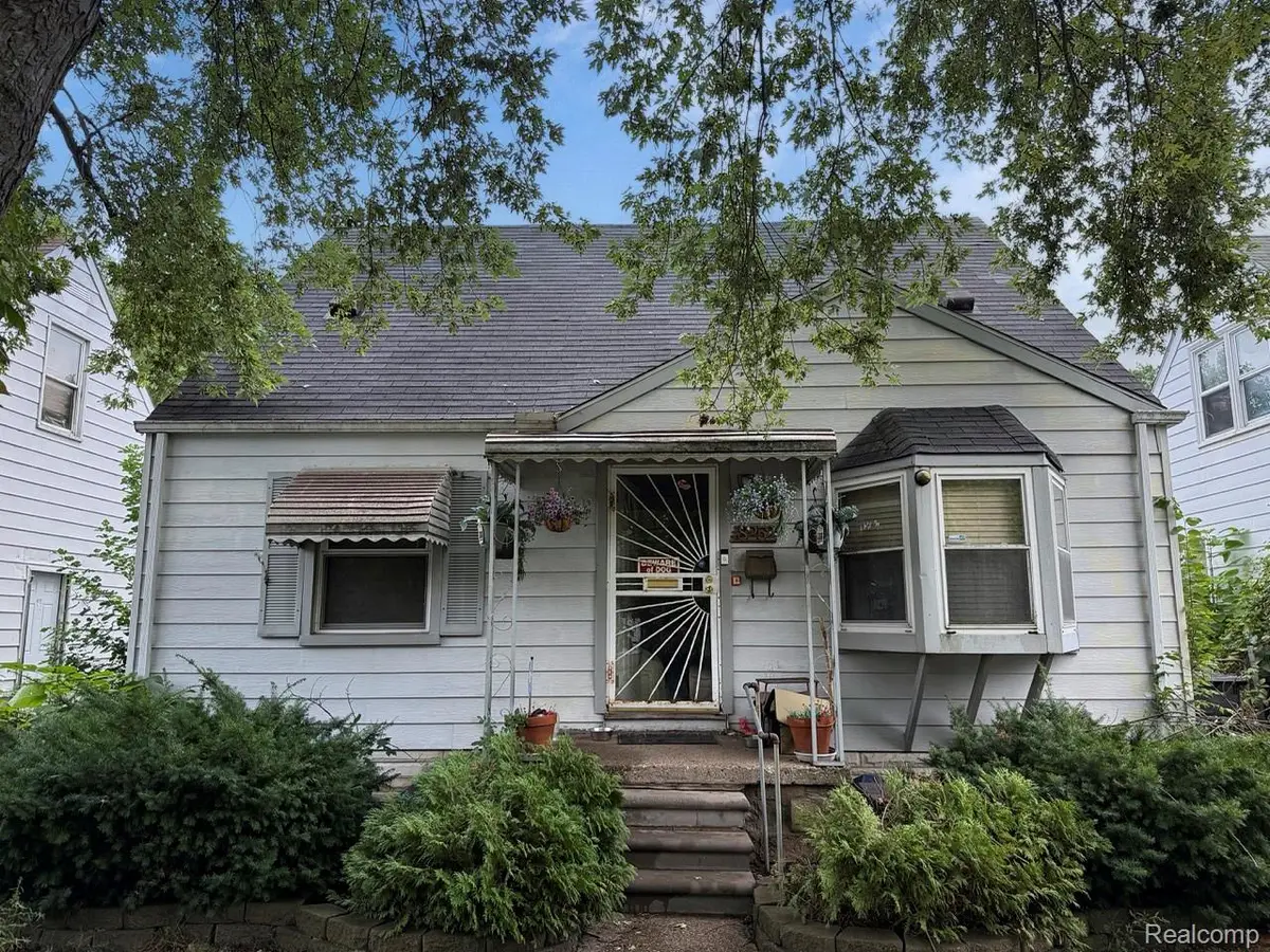 8252 Heyden Street, Detroit, MI 48228 - #1