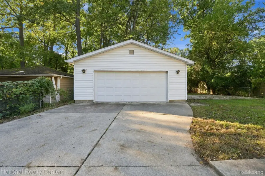 20645 Mada Avenue, Southfield, MI 48075 - #3