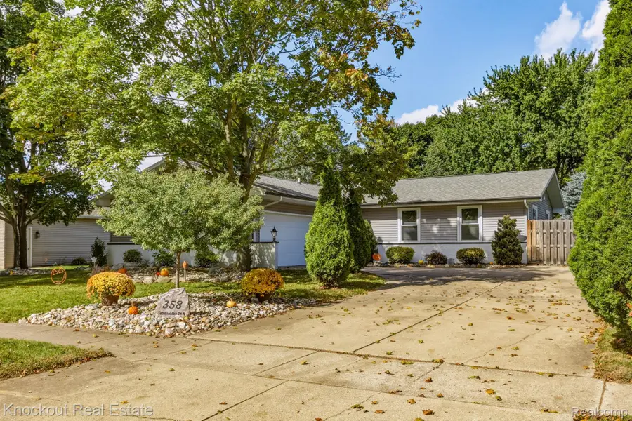 358 Franconian Drive N, Frankenmuth, MI 48734 - #2