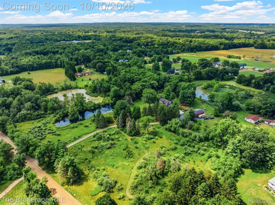 1570 E Rose Center Road, Holly, MI 48442 - #2