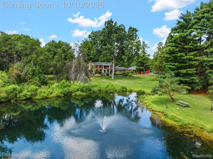 1570 E Rose Center Road, Holly, MI 48442 - #3