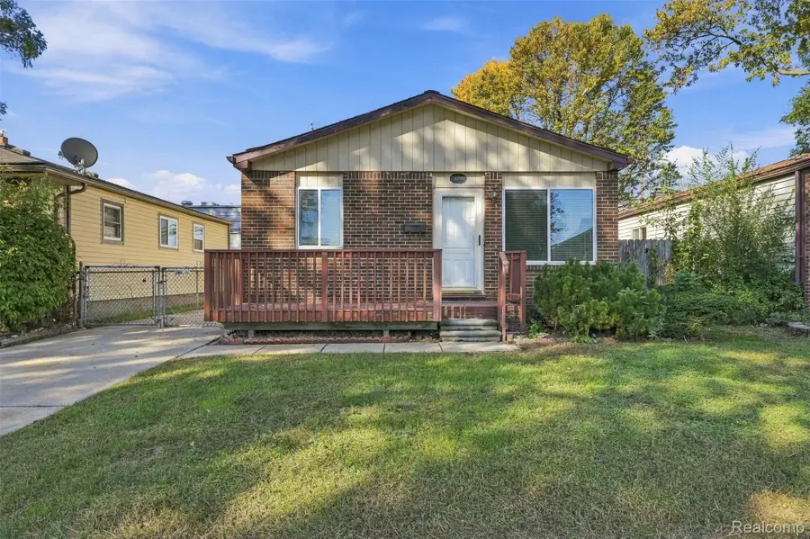 28793 Groveland Street, Madison Heights, MI 48071 - #2