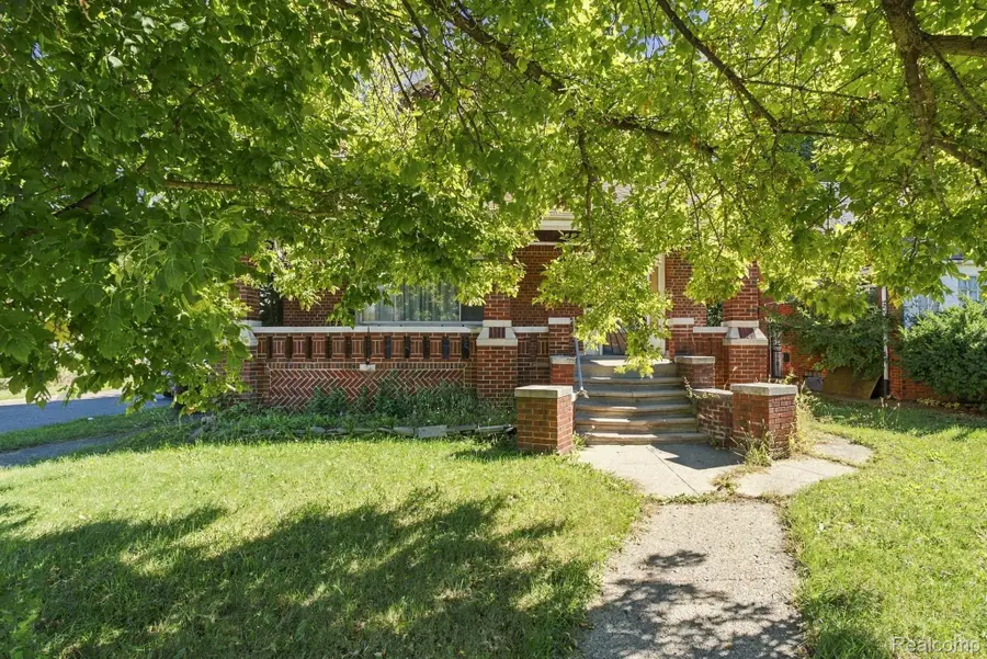 18716 Westphalia Street, Detroit, MI 48205 - #3