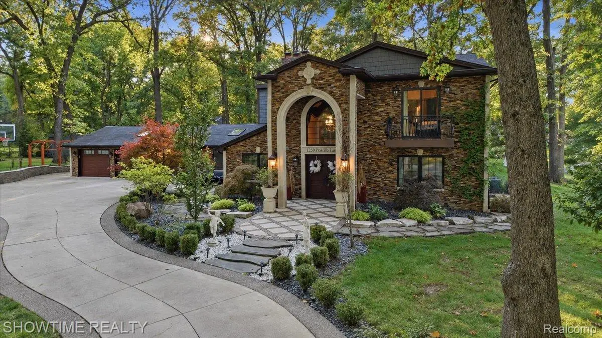 1258 Priscilla Lane, Rochester Hills, MI 48309 - #1