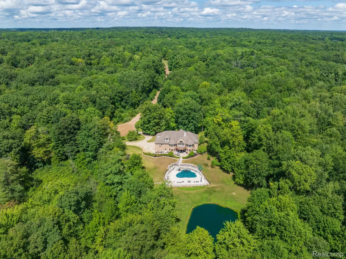 2550 Birch Grove Court, Oxford, MI 48370 - #1