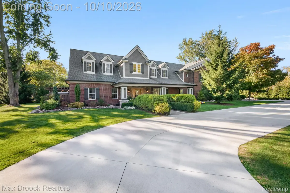 30325 Vernon Drive, Southfield, MI 48025 - #1
