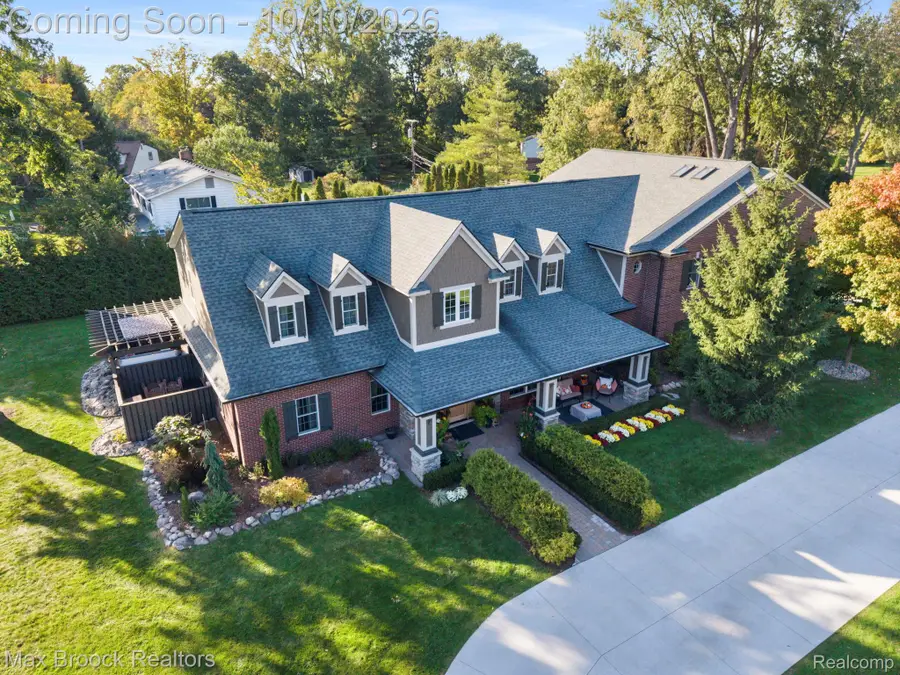 30325 Vernon Drive, Southfield, MI 48025 - #2
