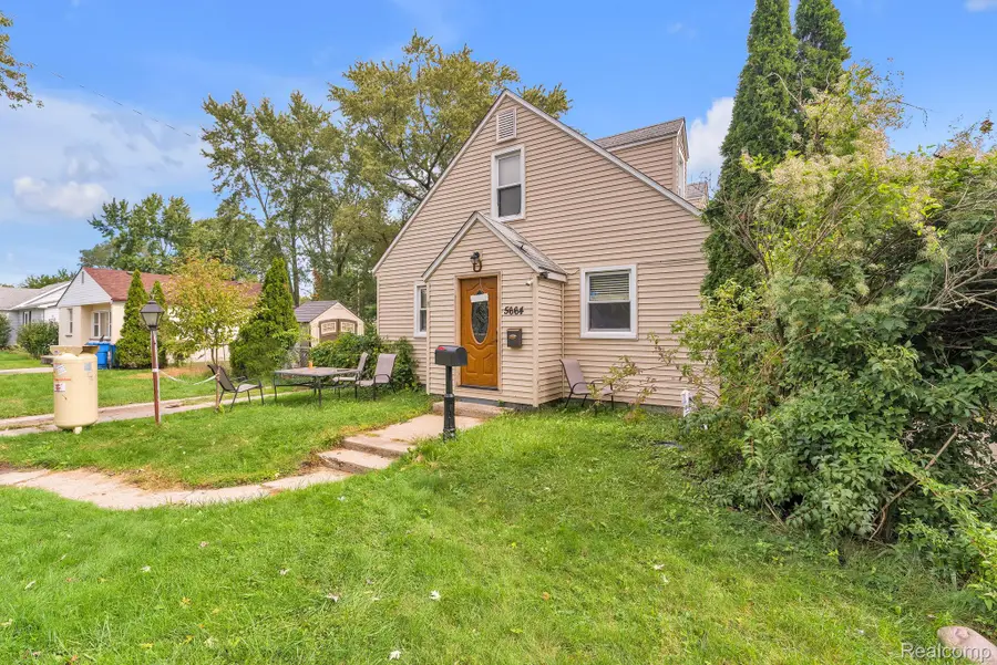 5664 Fenton Street, Dearborn Heights, MI 48127 - #2