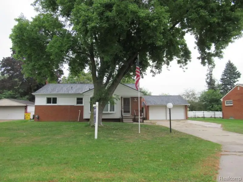 45062 Custer Avenue, Utica, MI 48317 - #1