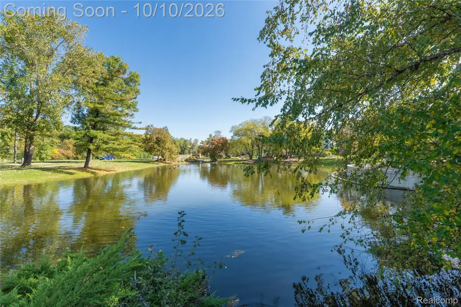 31218 Country Way, Farmington Hills, MI 48331 - #2