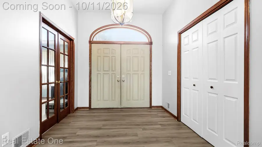 30526 Sibley Road, Romulus, MI 48174 - #3