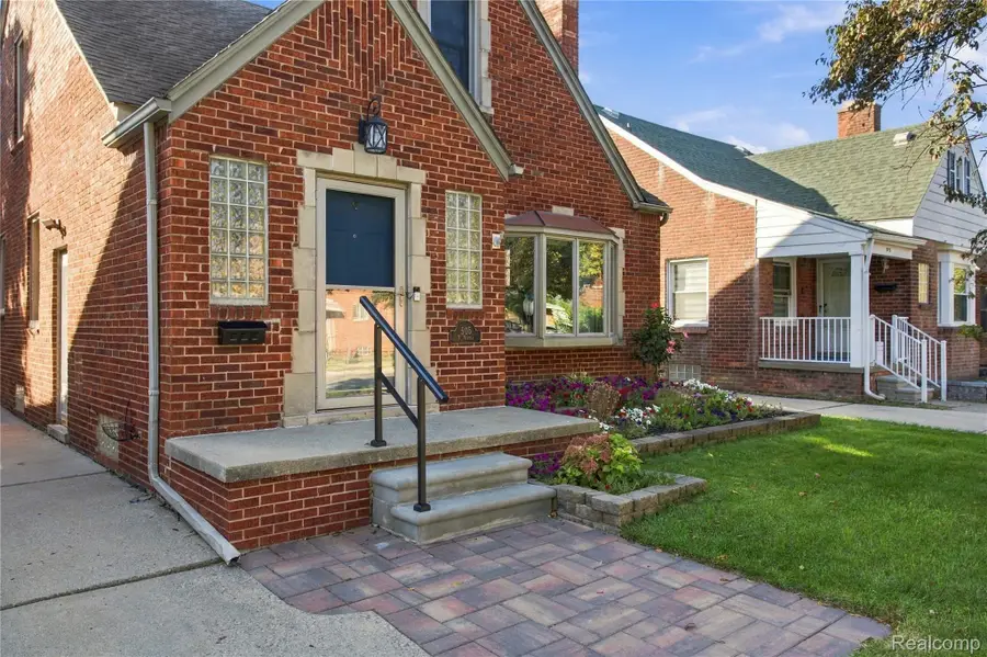 505 N Martha Street, Dearborn, MI 48128 - #2