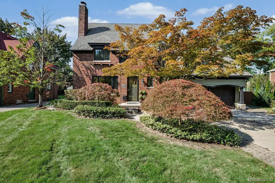 136 S Wilson Boulevard, Mount Clemens, MI 48043 - #2