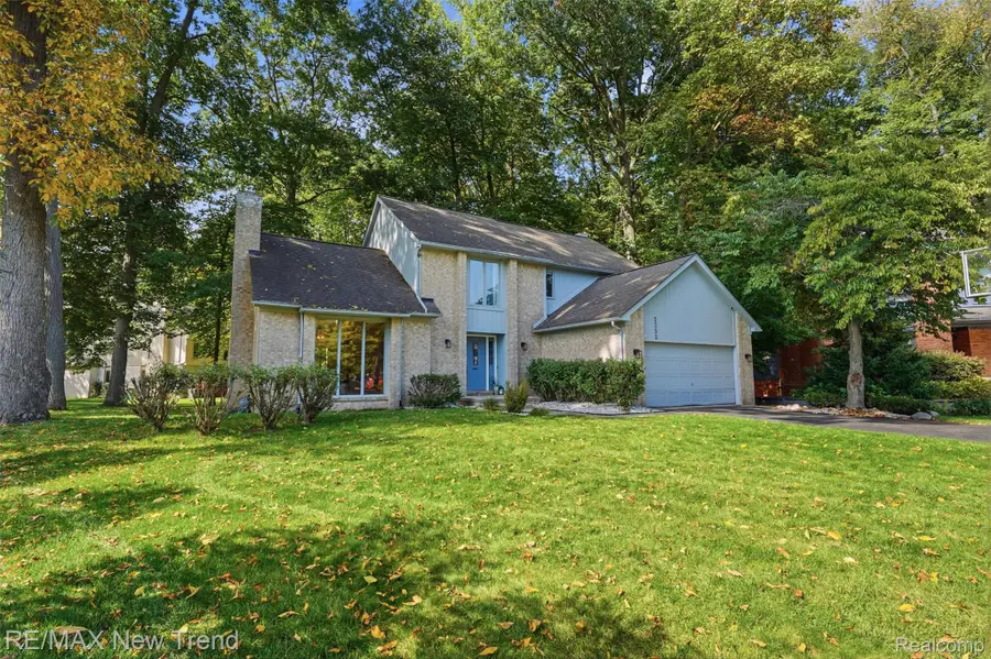 2352 Camron Court, West Bloomfield, MI 48324 - #3