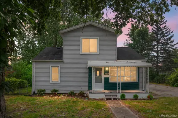 5850 Deering Street, GardenCity, MI 48135