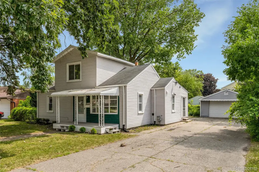 5850 Deering Street, Garden City, MI 48135 - #3