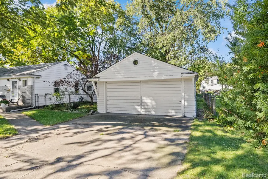 12039 Lucerne Avenue, Redford, MI 48239 - #2