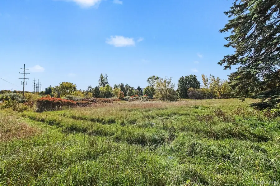 4141 W Grand River AVE, Howell, MI 48855 - #2