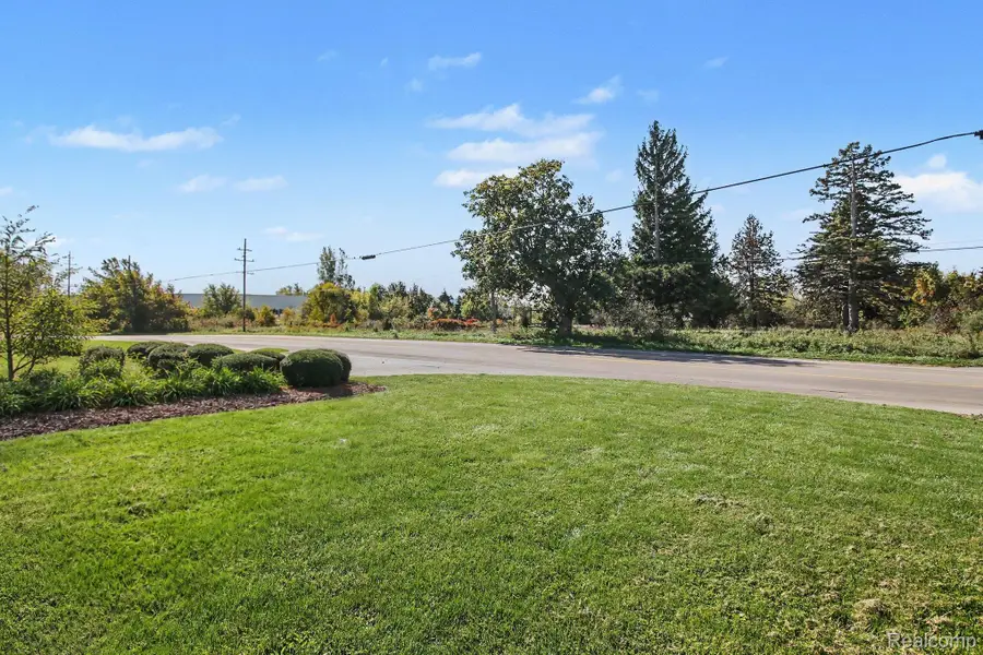 4141 W Grand River AVE, Howell, MI 48855 - #3