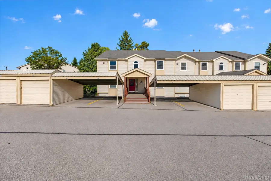 4998 Oak Hill DR  # 8847, Waterford, MI 48329 - #3