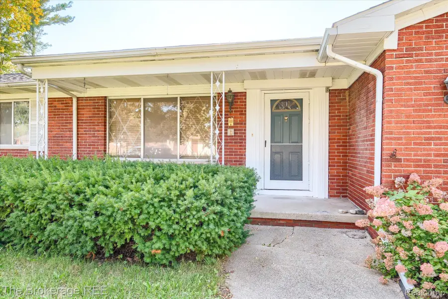 3182 Flamingo DR, Saginaw, MI 48601 - #3
