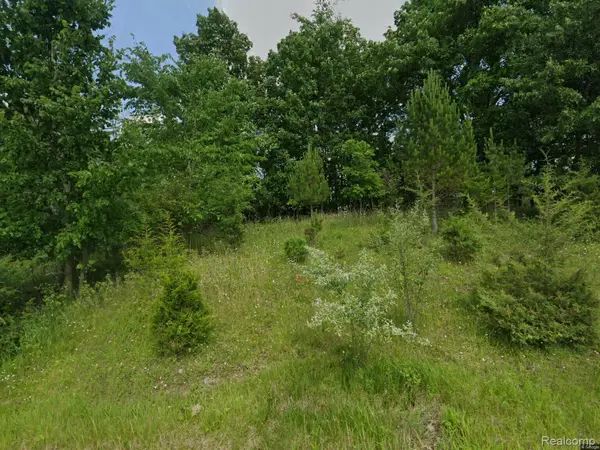 1465 McMillan RD, Owosso, MI 48867