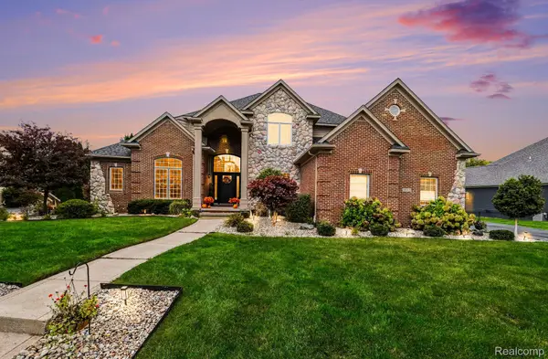 6043 Brookstone LN, GrandBlanc, MI 48439