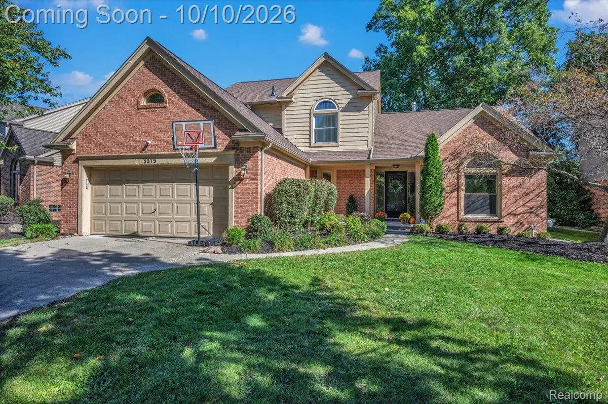 3375 Vardon DR, Rochester Hills, MI 48307 - #1